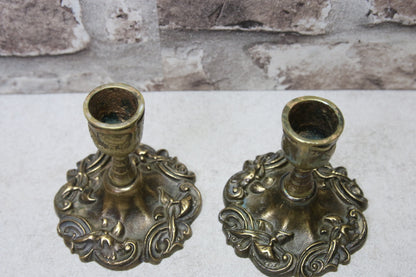 Vanhat Messinkikynttilänjalat