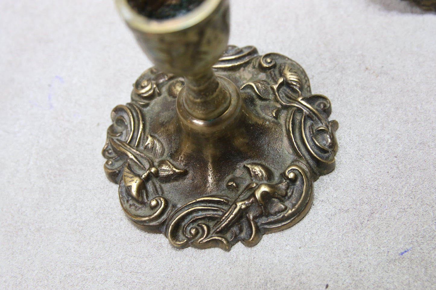 Vanhat Messinkikynttilänjalat