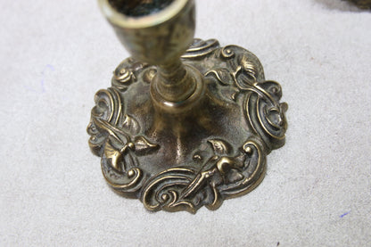 Vanhat Messinkikynttilänjalat