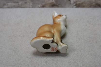 Lomonosov Kettu Figuuri