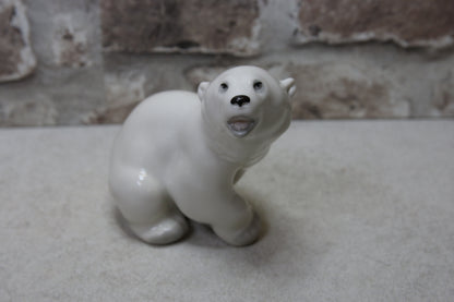 Lomonosov Jääkarhun poikanen