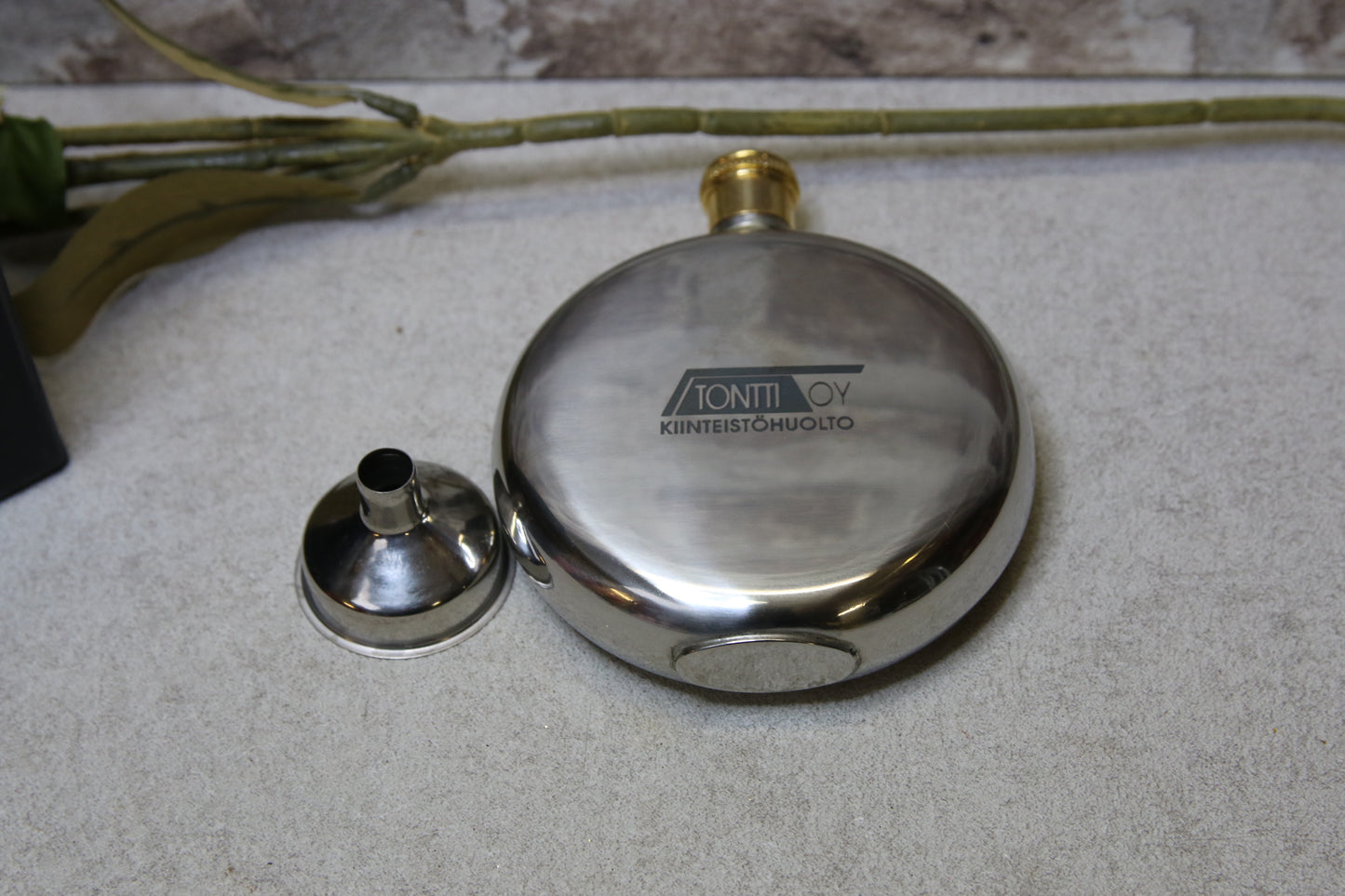 Terästaskumatti ja tratti