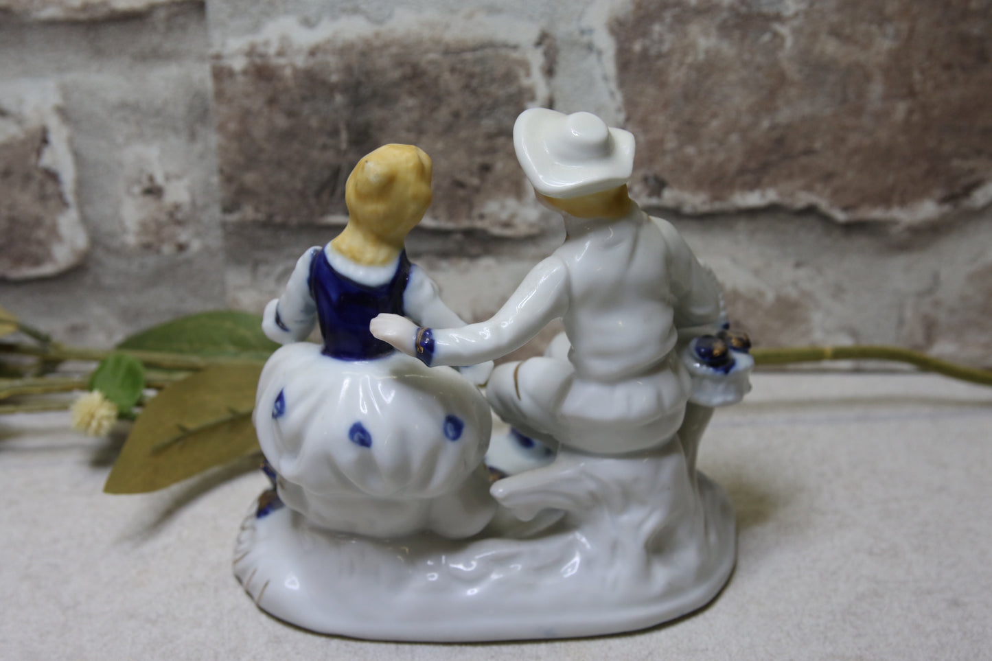 Mies ja nainen patsas