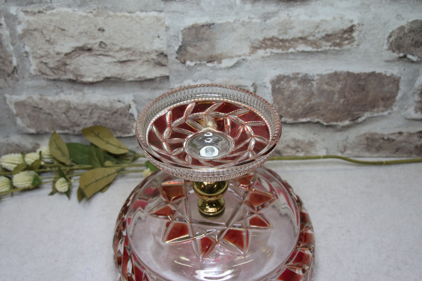 Jalallinen Malja Puna-kulta-kirkas