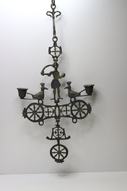 Bysanttilaistyylinen valurauta seinäkynttelikkö