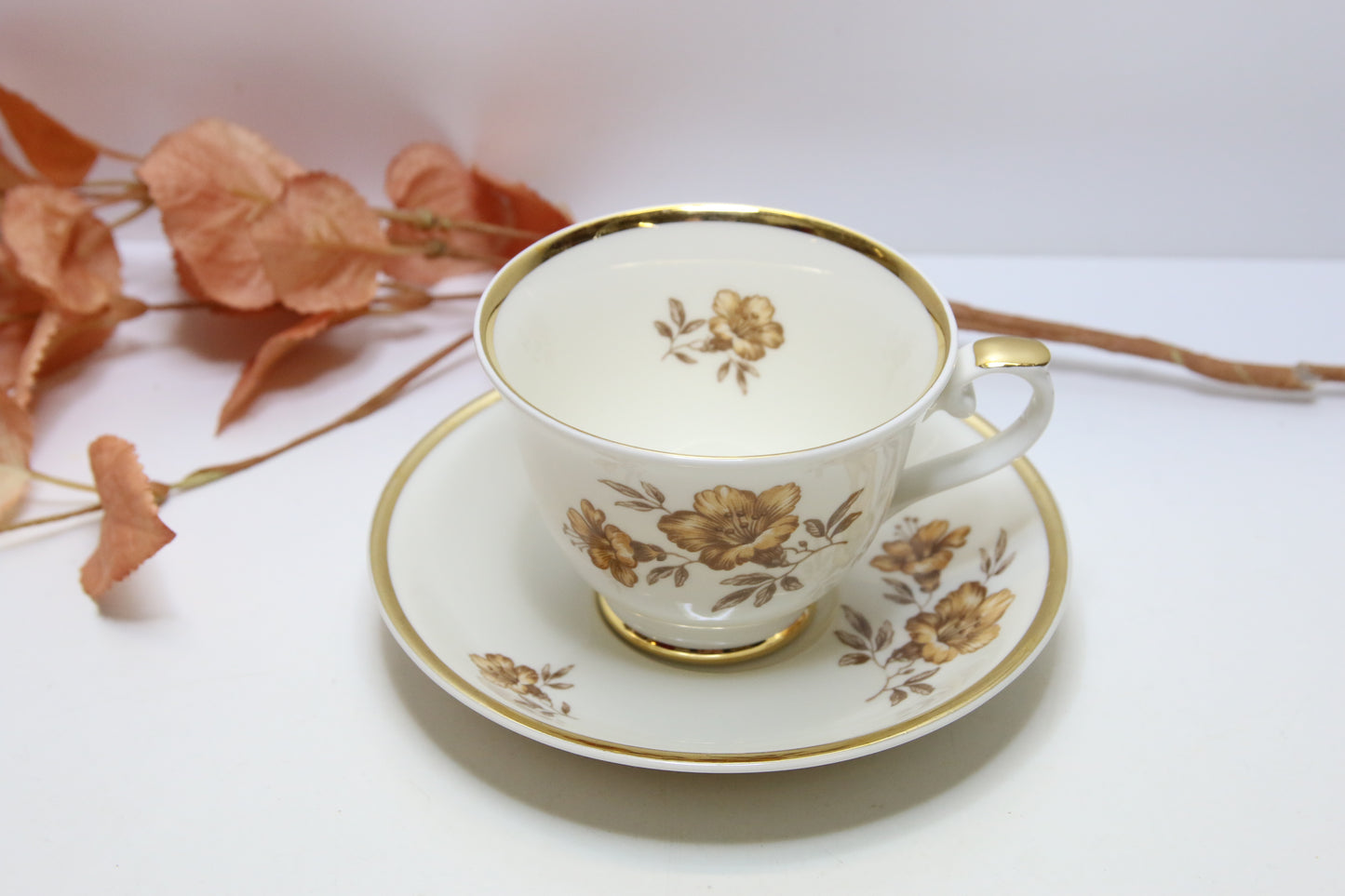 Arabia Myrna kahvikuppi Olga Osol