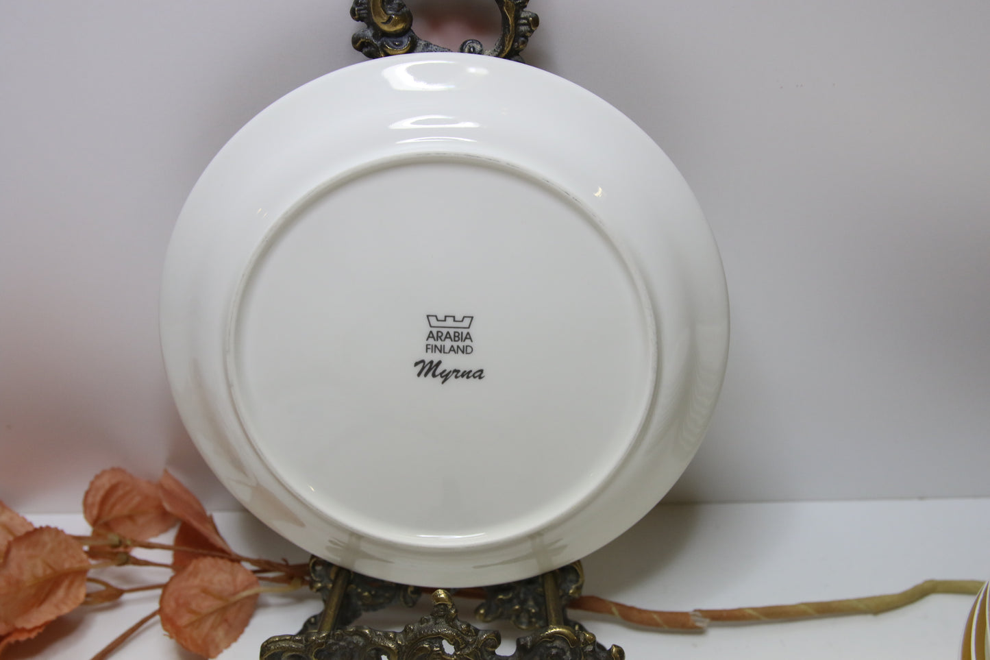 Arabia Myrna leipälautanen Olga Osol