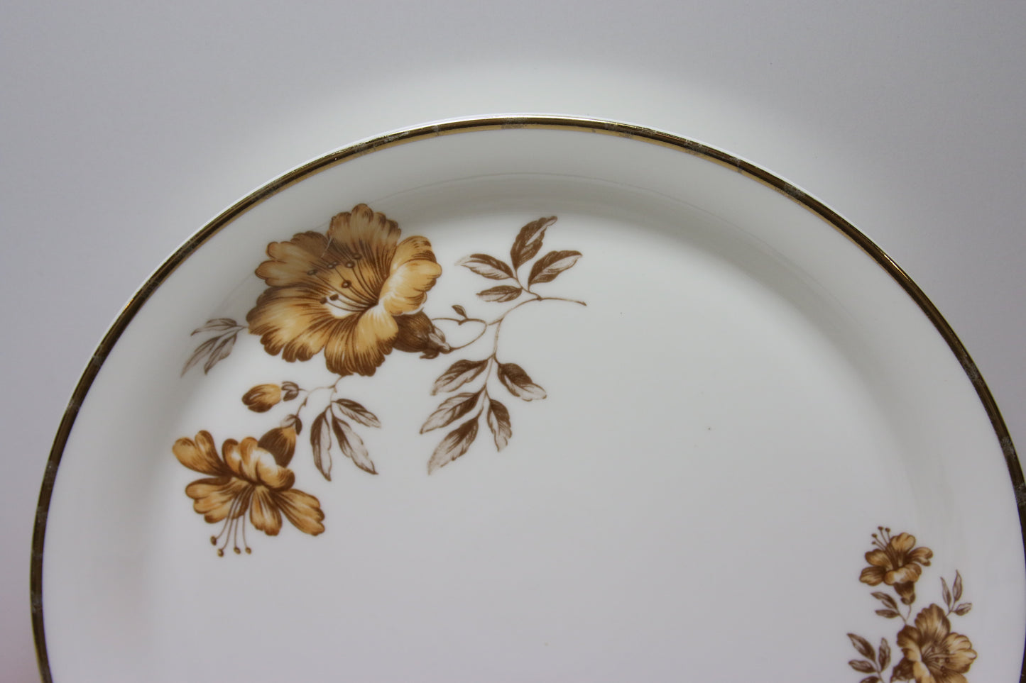 Arabia Myrna leipälautanen Olga Osol