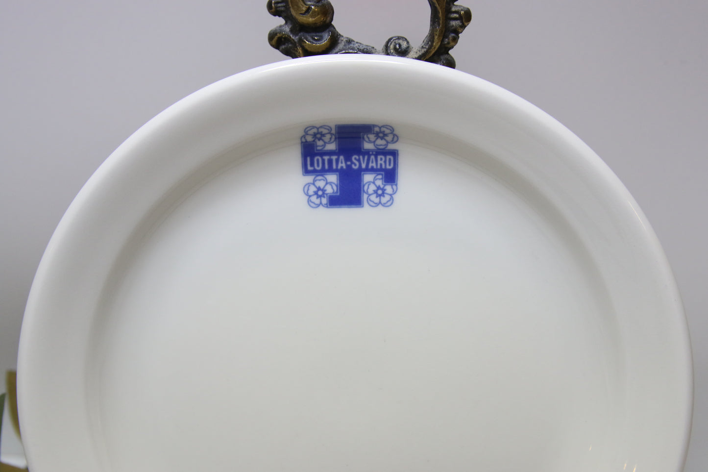 Arabia Lotta-Svärd leipälautanen