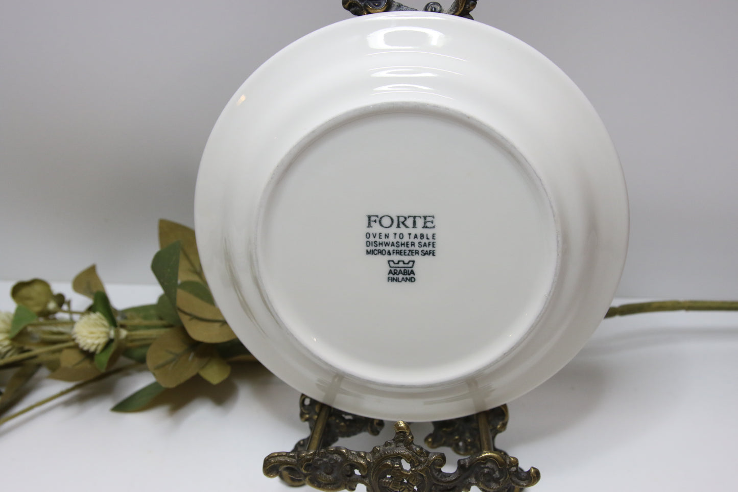 Arabia Lotta-Svärd leipälautanen