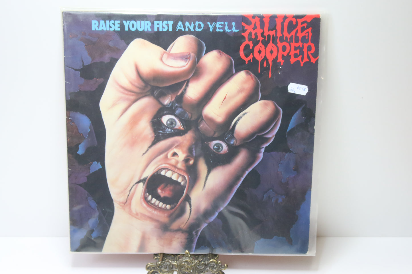 Alice Cooper Raise Your Fist And Yell Lp-levy