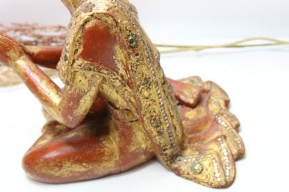 Buddha veistos/patsas puuta