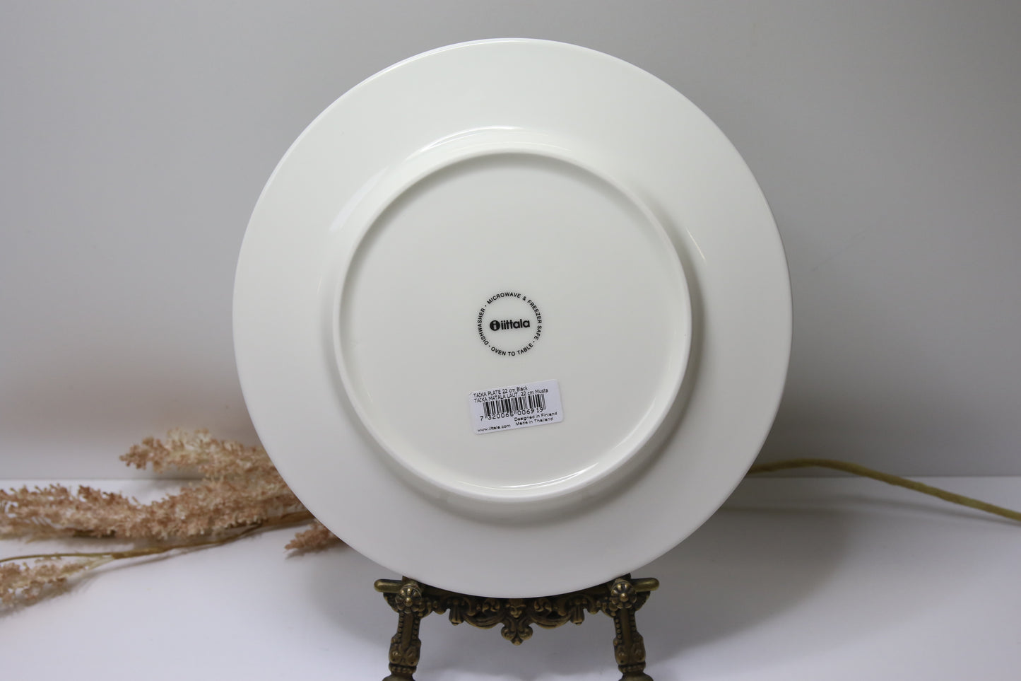 Iittala Taika musta lautanen 220mm Uusi Klaus Haapaniemi