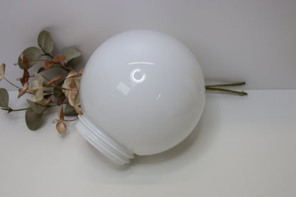 Lampun kupu opaalilasia