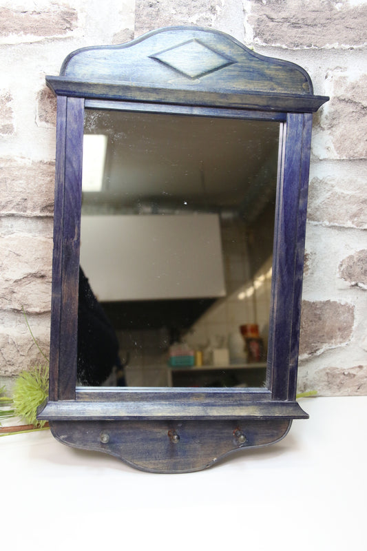 Peili naulakolla Lindholm oy