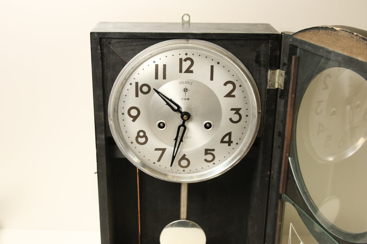 Polaris Seinäkello avainvetoinen