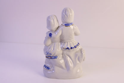 Figuuri Lapset ja kissa