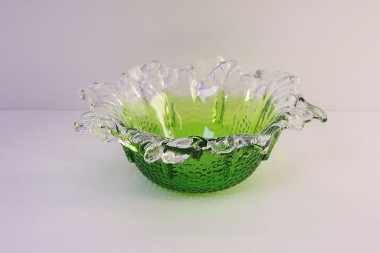 Humppila Kasvimaalla kulho signeerattu Pertti Santalahti