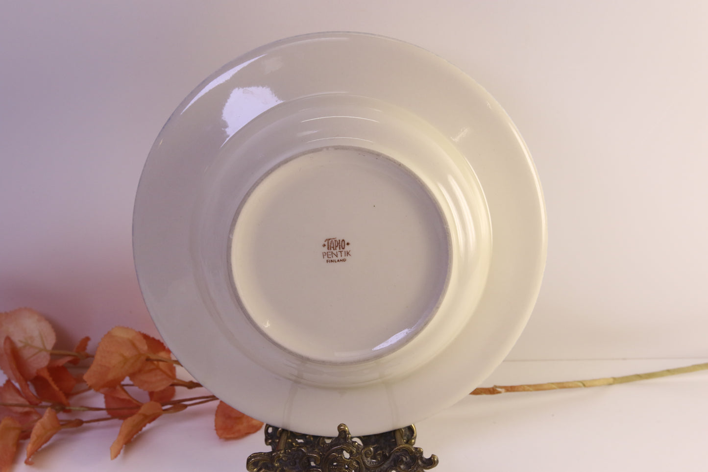 Pentik Tapio Syvä Lautanen