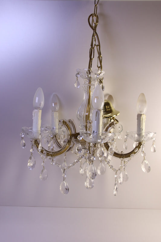 Maria Theresia Tyylinen Kattovalaisin