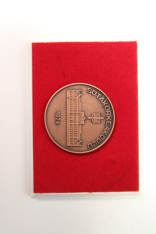 Sotakorkeakoulu mitali 1924