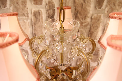 Maria Theresia tyylinen kattovalaisin