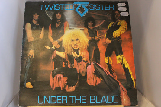 Twisted Sister Under the blade lp-levy