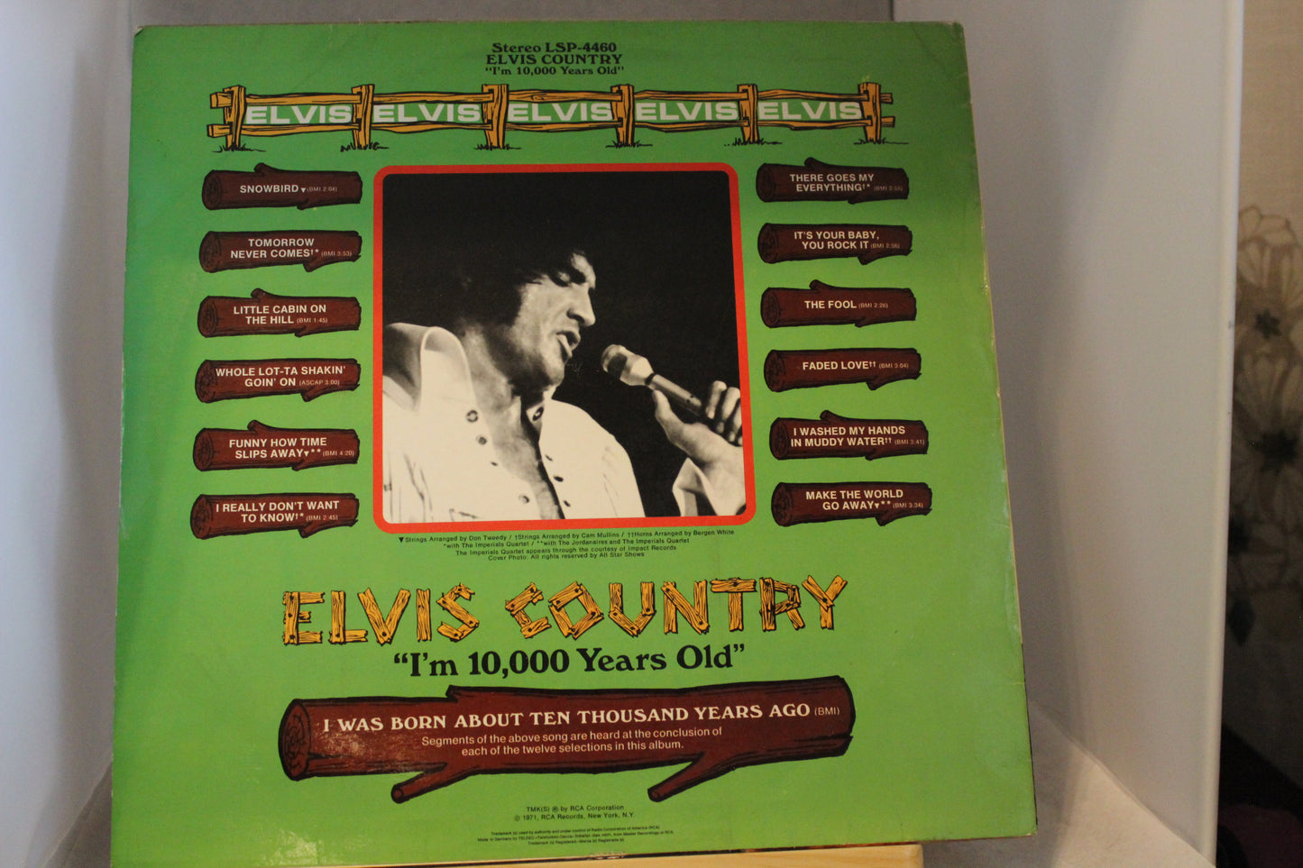 Elvis Presley Country i am 10000 years old lp-levy