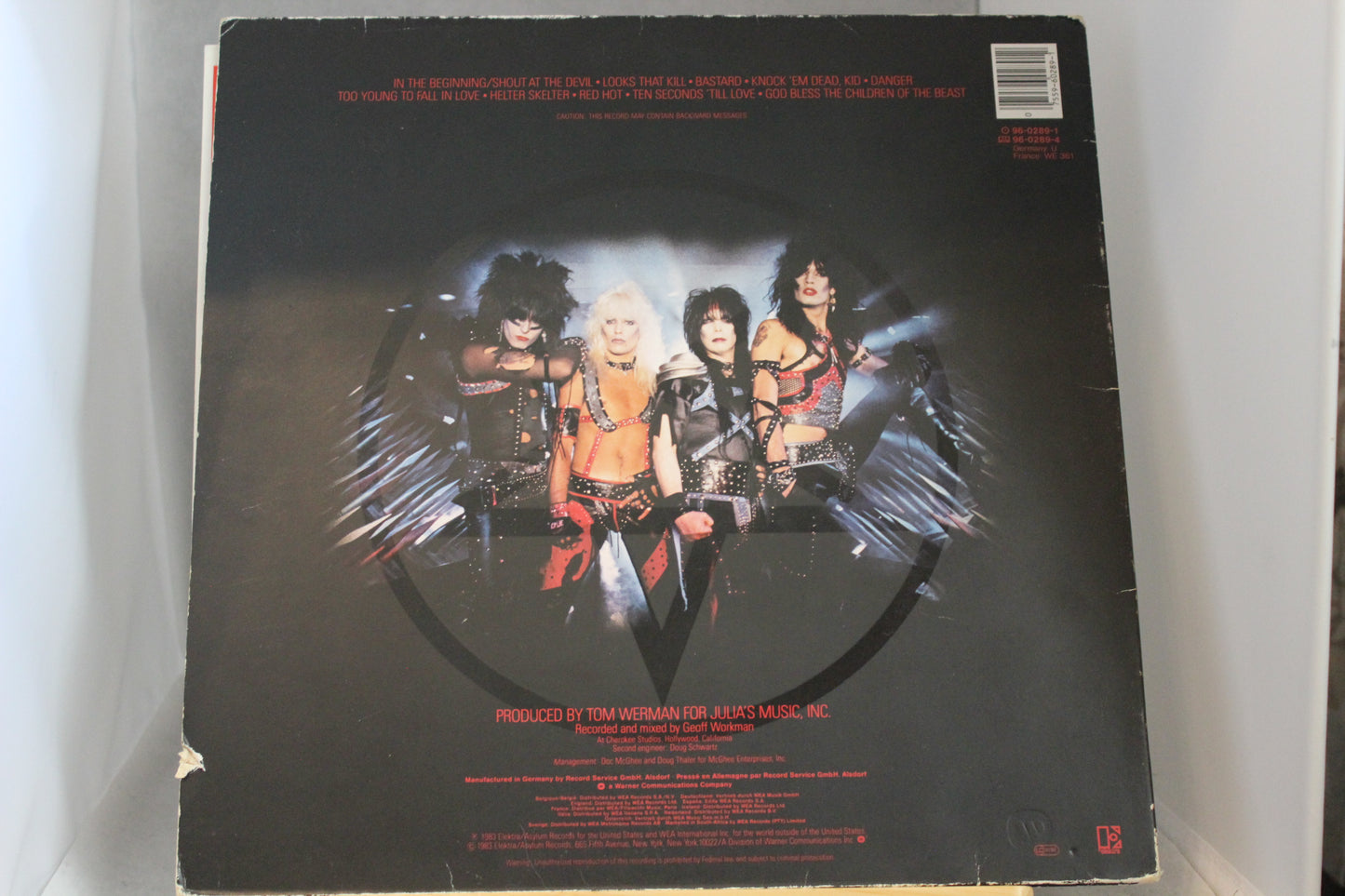 Mötley Crue Shout at the devil lp-levy