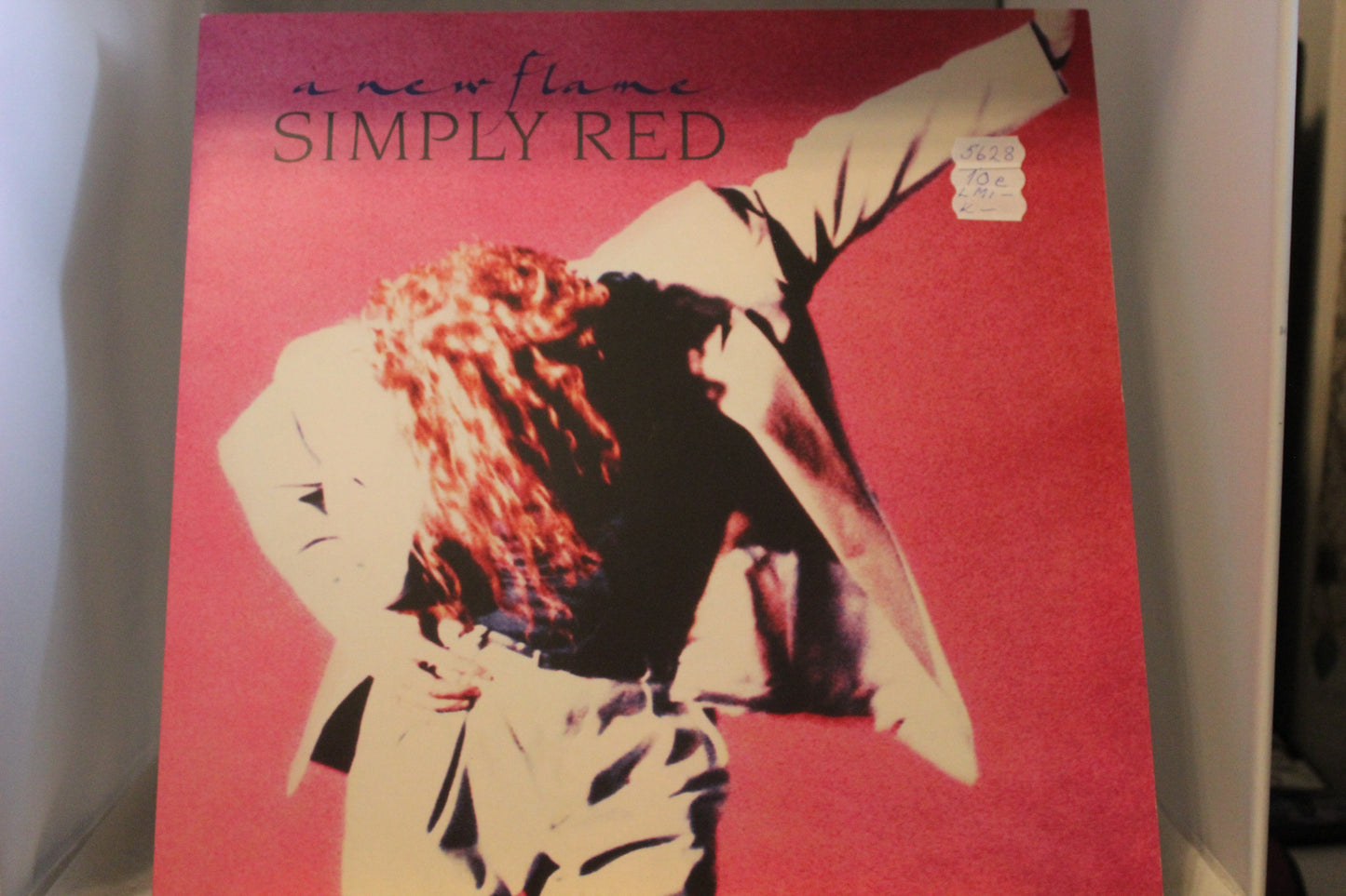 Simple Red A new flame lplp-levy