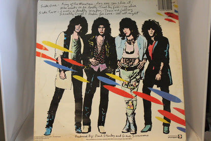 Kiss Asylum lp-levy