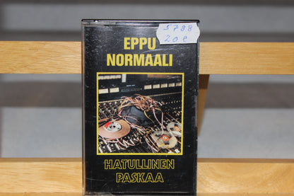 Eppu Normaali Hatullinen Paskaa C kasetti