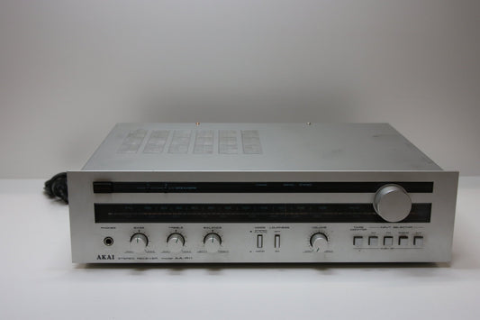Akai AA - R 11 Viritinvahvistin - Asadon AarteetVahvistimet