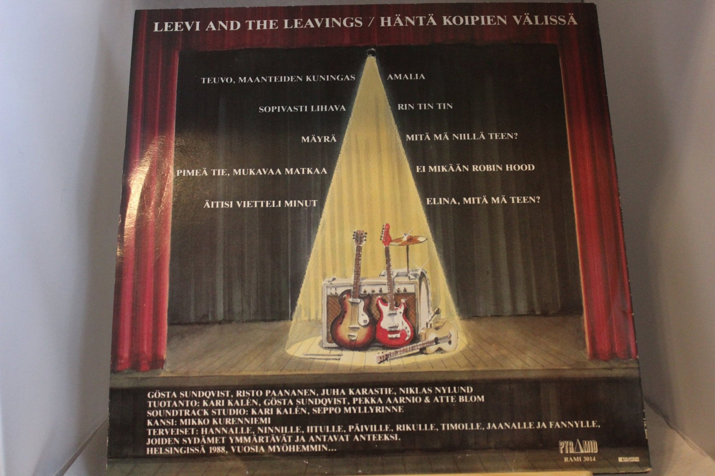 Leevi and The Leavins Häntä koipien välissä lp - levy - Asadon AarteetLp - levyt