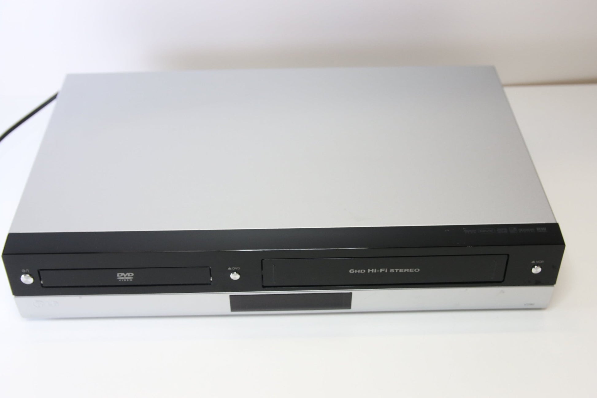 LG LG 290 DVD - VHS laite - Asadon AarteetDvd - Vhs