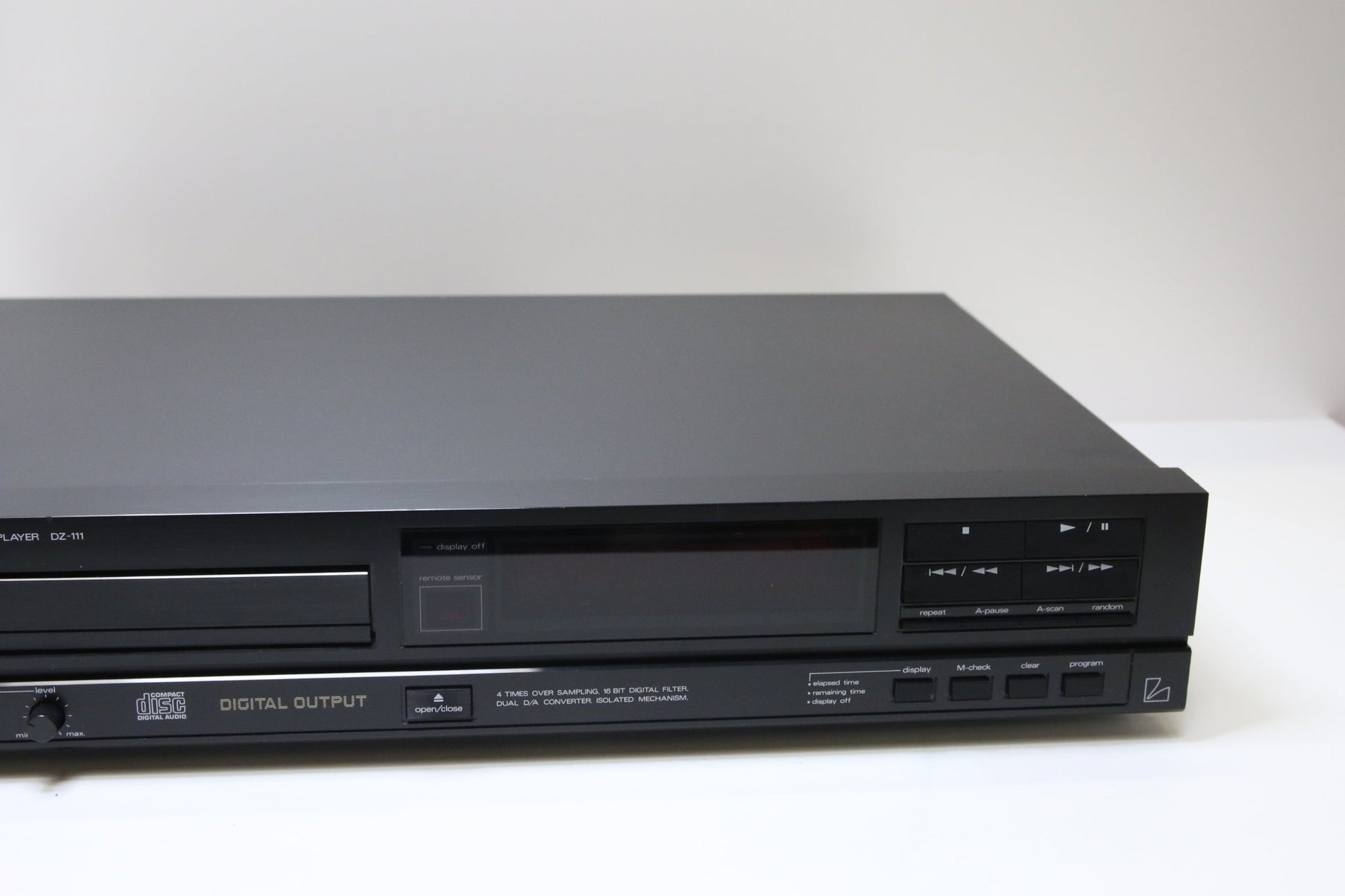 Luxman DZ 111 Cd - soitin - Asadon AarteetCd - soitin