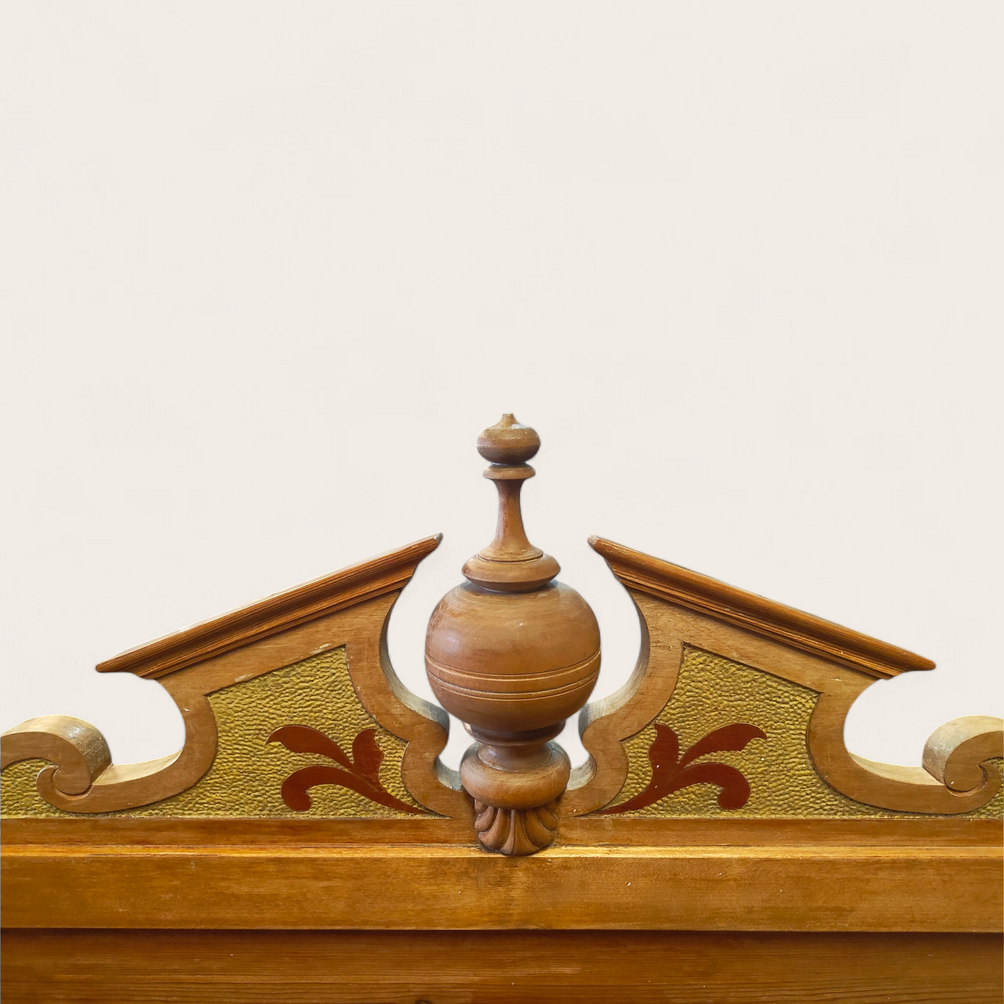 Jatkettava puinen sänky