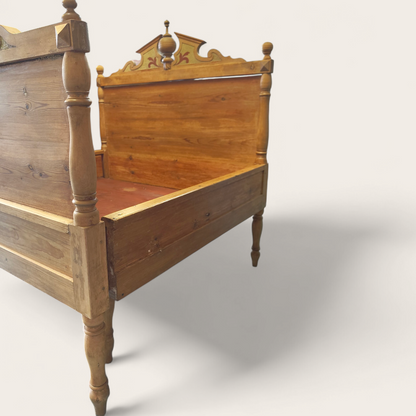 Jatkettava puinen sänky