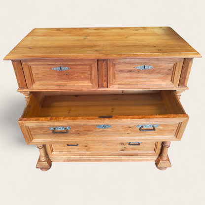 Lipasto/senkki vetolaatikoilla