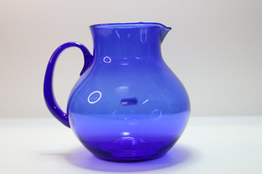 Sininen kannu/kaadin